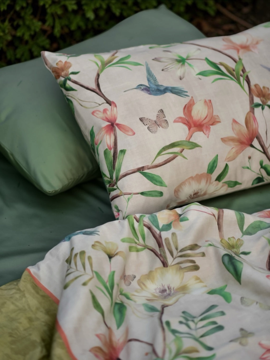 Bloom & Hummingbird