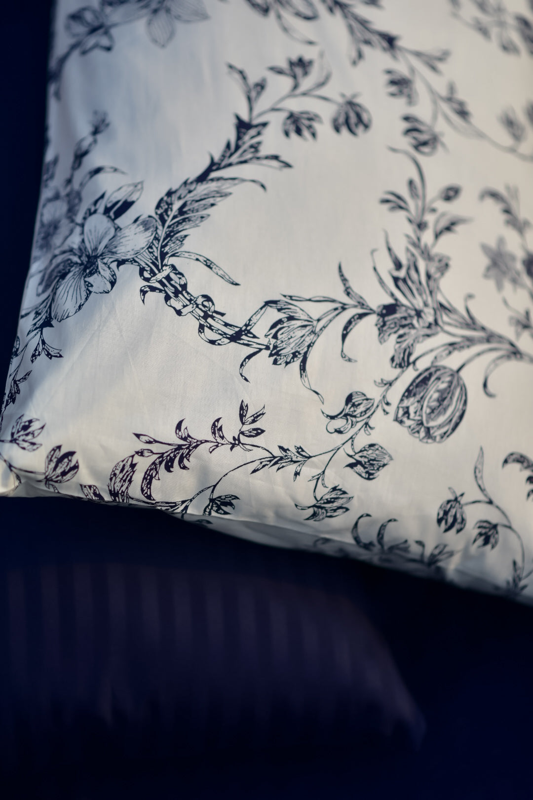 Indigo heritage - 7 piece Comforter set
